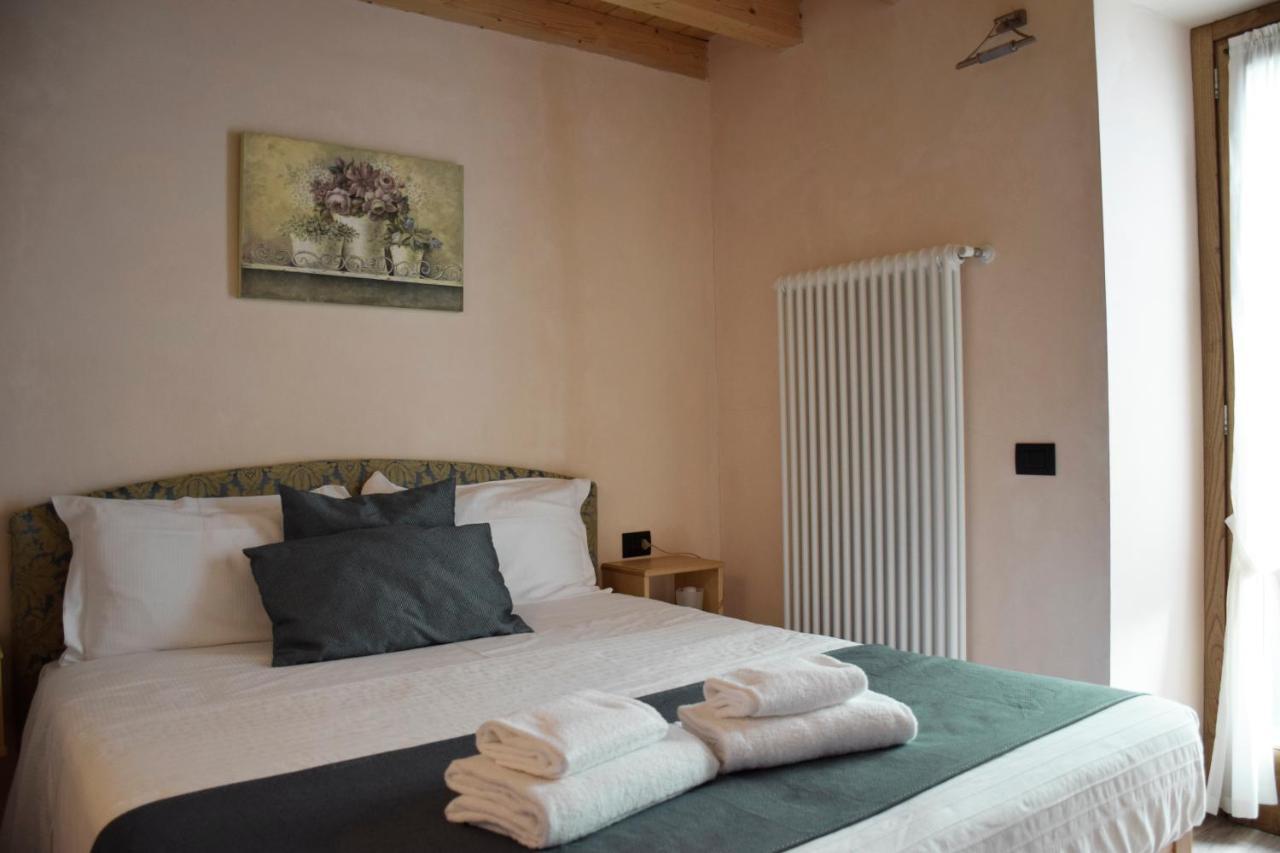 La Tana Del Tasso Rooms&Breakfast Camerata Cornello Exterior foto