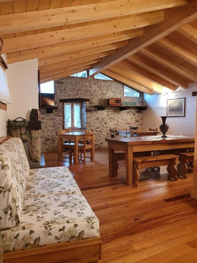 La Tana Del Tasso Rooms&Breakfast Camerata Cornello Exterior foto